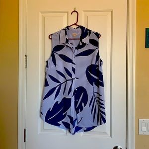 Women’s sleeveless shirt